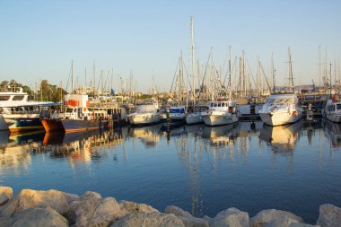 Kıbrıs Rum Kesimi 'nin Larnaca kentindeki yatın güzel manzarası