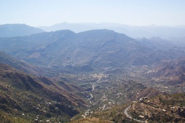 Dağ flamalar ve terasların yemen güzel görünüm