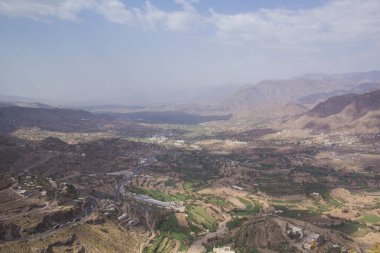 Dağ flamalar ve terasların yemen güzel görünüm