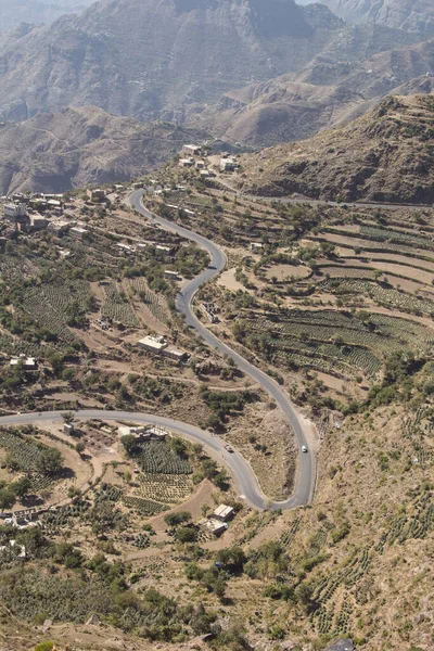 山的飘带和也门梯田的美景 — 图库照片