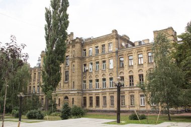 Ukrayna 'nın başkenti Kyiv' de Igor Sikorsky 'nin adını taşıyan Kyiv Politeknik Enstitüsü' nün güzel manzarası