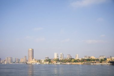 Mısır, Kahire 'de rıhtımdaki binaların güzel manzarası