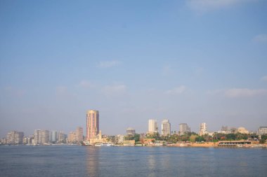 Mısır, Kahire 'de rıhtımdaki binaların güzel manzarası