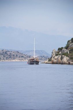 Güzel bir gün güneşli yaz, Türkiye'nin deniz Körfezi ve zevk Yatlar görünümünü