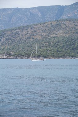 Güzel bir gün güneşli yaz, Türkiye'nin deniz Körfezi ve zevk Yatlar görünümünü