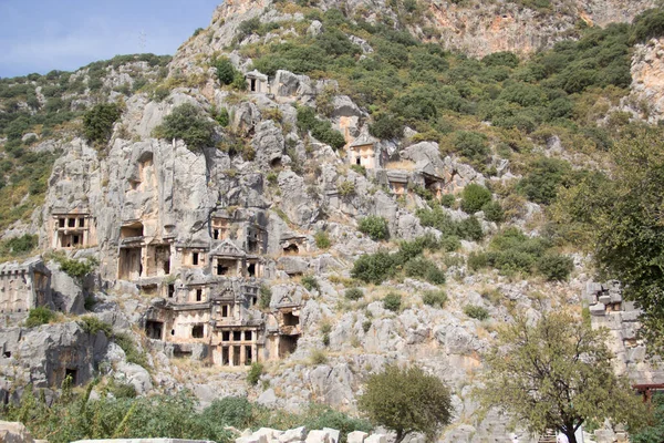Túmulos Foram Esculpidos Nas Rochas Mão Mira City Turquia — Fotografia de Stock