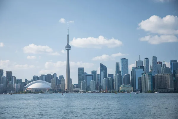 캐나다 토론토의 Rogers Centre와 Tower의 아름다운 — 스톡 사진