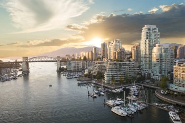 Vancouver, Kanada 'daki Vancouver Körfezi' nin güzel manzarası