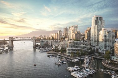 Vancouver, Kanada 'daki Vancouver Körfezi' nin güzel manzarası