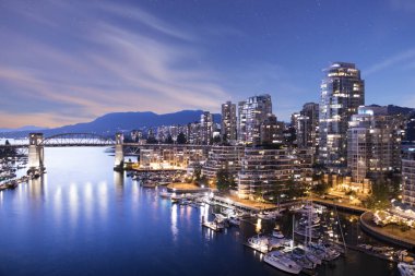 Vancouver, Kanada 'daki Vancouver Körfezi' nin güzel manzarası