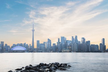 Kanada Toronto 'daki Rogers Center ve CN Tower' ın güzel manzarası