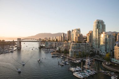 Vancouver, Kanada 'daki Vancouver Körfezi' nin güzel manzarası