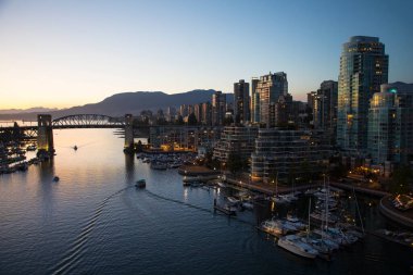 Vancouver, Kanada 'daki Vancouver Körfezi' nin güzel manzarası