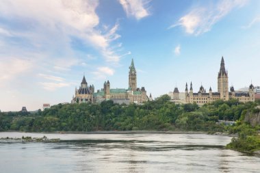 Ottawa, Kanada 'daki Parlamento Tepesi' nin güzel manzarası.