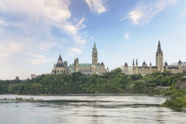 Ottawa, Kanada 'daki Parlamento Tepesi' nin güzel manzarası.