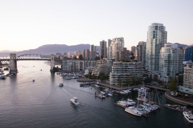 Vancouver, Kanada 'daki Vancouver Körfezi' nin güzel manzarası
