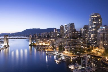 Vancouver, Kanada 'daki Vancouver Körfezi' nin güzel manzarası