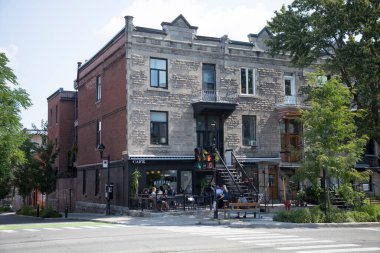 Montreal, Kanada 'daki Plateau-Mont-Royal sokaklarının güzel manzarası