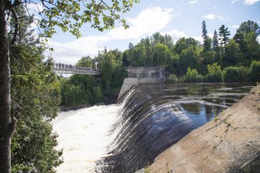 Kanada 'daki Montmorency Şelalesinin güzel manzarası