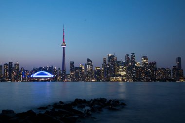 Kanada Toronto 'daki Rogers Center ve CN Tower' ın güzel manzarası