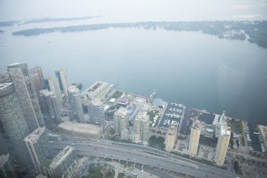 Toronto, Kanada 'daki CN Kulesi' nden şehir merkezinin güzel manzarası