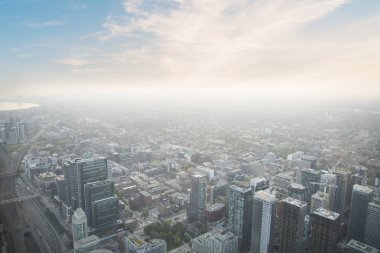 Kanada Toronto 'daki Rogers Center ve CN Tower' ın güzel manzarası