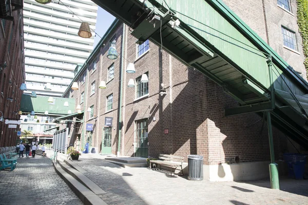 Toronto, Kanada 'daki Damıtma Bölgesi' nin güzel manzarası