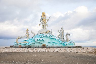Pantai Jerman Plajı 'ndaki Varuna Heykeli Kuta, Bali Adası, Endonezya
