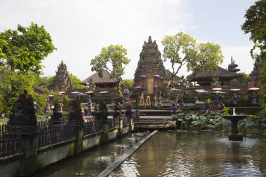 Endonezya 'nın Bali Adası' ndaki Taman Saraswati tapınağının güzel manzarası