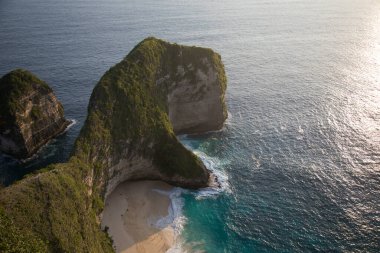 Beautiful view of Kelingking Beach on Nusa Penida island, Indonesia clipart