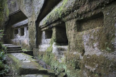 Ubud, Bali Adası, Endonezya 'da Gunung Kawi Tampaksiring' in güzel manzarası ve ayini