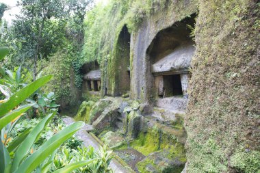 Ubud, Bali Adası, Endonezya 'da Gunung Kawi Tampaksiring' in güzel manzarası ve ayini
