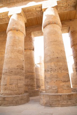 Luxor, Mısır 'daki antik Karnak Tapınağı' nın güzel manzarası