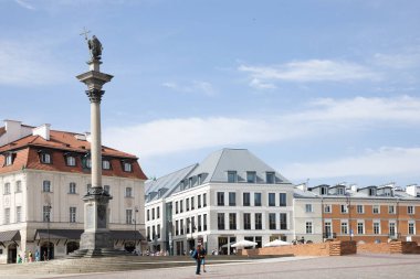 Polonya 'nın Varşova kentindeki Castle Square' de Kral Sigismund 'un Sütununun güzel manzarası