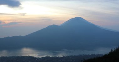 Endonezya, Bali 'deki Bromo Dağı' nda gün doğumunun güzel manzarası
