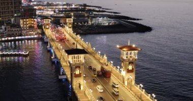 İskenderiye, Mısır 'daki Stanley Köprüsü' nün güzel manzarası