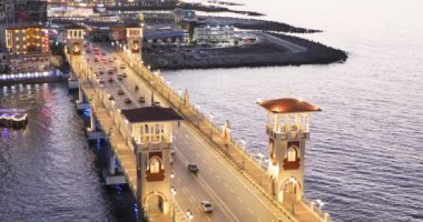 İskenderiye, Mısır 'daki Stanley Köprüsü' nün güzel manzarası