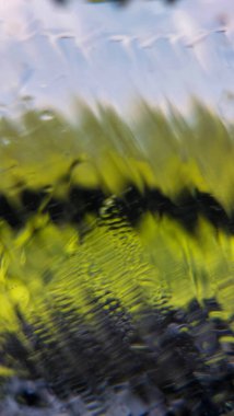 Yeşil ve Mavi Renkli Soyut Su Dalgalanması Yansımaları