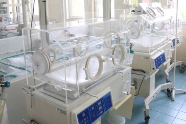 Modern hastanenin bebek odası.