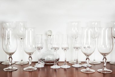 kolaj çeşitli şarap gözlük