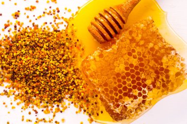 Tarak, bal ve çiseleyici, kapatın.