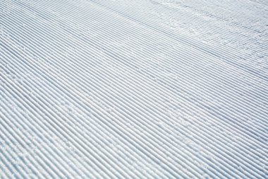 taze kar damat raylara bir dağ Kayak Bakırlı