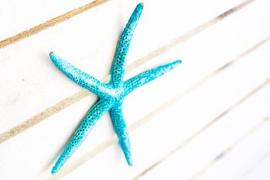 ahşap zemin üzerinde deniz yıldızı