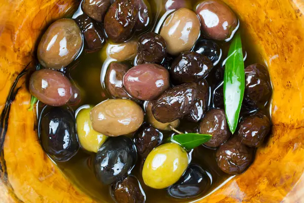 Zeytinyağı ve zeytinyağını kapat