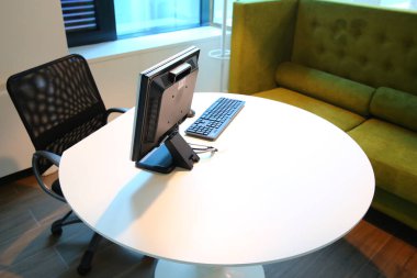 ofis bilgisayar iş istasyonu