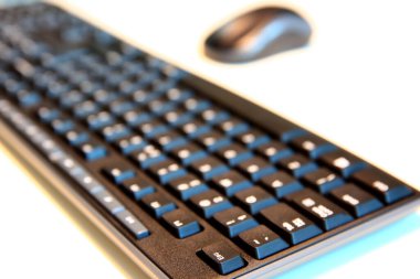 bilgisayar klavyesi ve fare