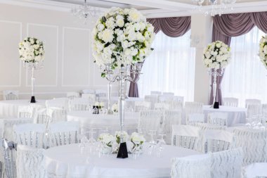 elegant wedding reception table arrangement, floral centerpiece clipart