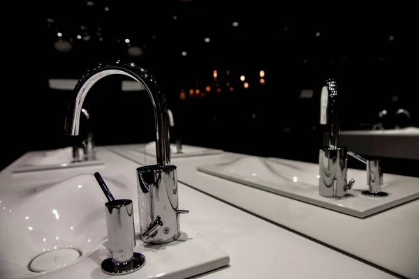 Chrome Faucet Washbasin Modern Black Bathroom — Stock Photo, Image