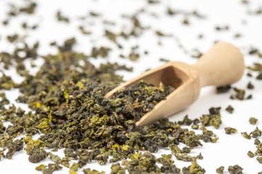 beyaz zemin üzerine yeşil çay 