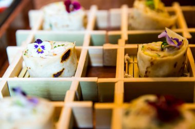 Et ile doldurulmuş krep  